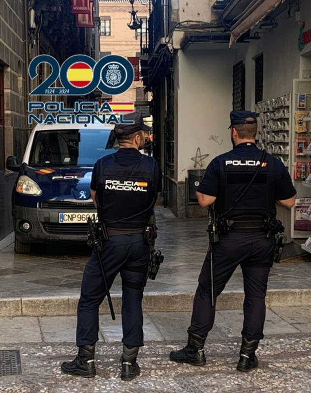 Agentes de la Policía Nacional (POLICÍA NACIONAL) Agentes de la Policía Nacional (POLICÍA NACIONAL)