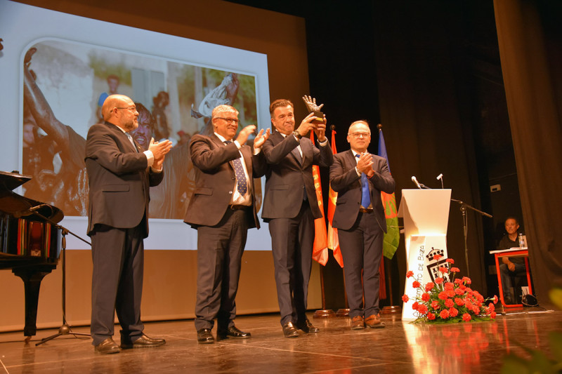 (AYTO. BAZA) (AYTO. BAZA)