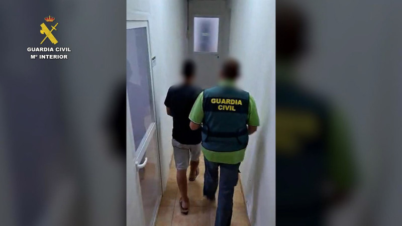 Detenido en Granada por usar la tarjeta bancaria de un familiar para sacar dinero en tres cajeros automáticos (GUARDIA CIVIL) Detenido en Granada por usar la tarjeta bancaria de un familiar para sacar dinero en tres cajeros automáticos (GUARDIA CIVIL)