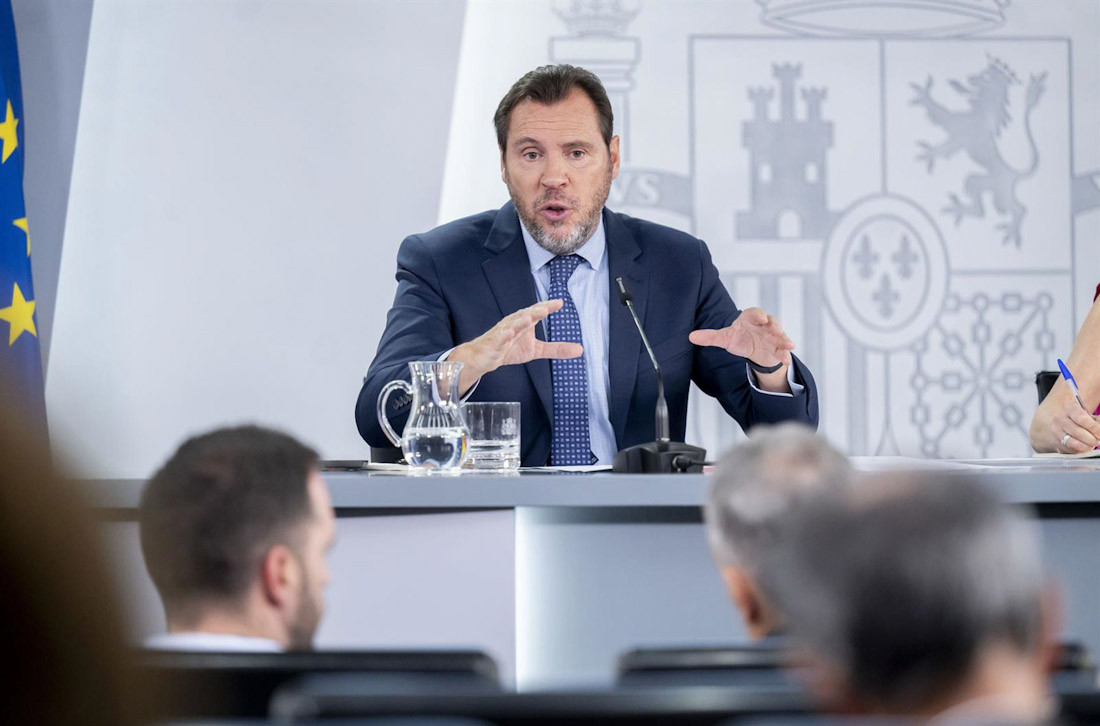 El ministro de Transportes y Movilidad Sostenible, Óscar Puente, (ALBERTO ORTEGA - EUROPA PRESS)