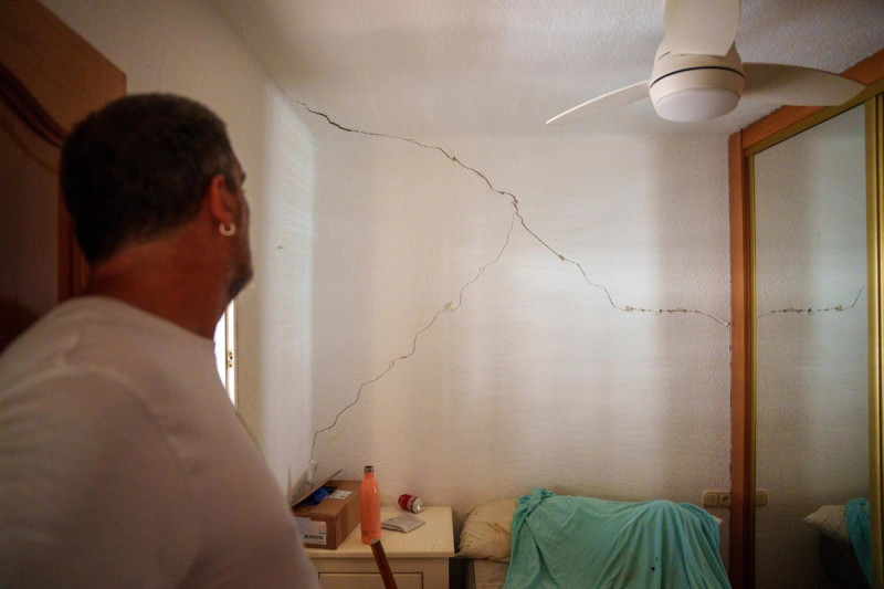 Consecuencias del terremoto de magnitud 5 en edificios y viviendas de la ciudad de Granada. A 15 de agosto de 2026 en Granada (FRANCISCO J. OLMO - EUROPA PRESS) Consecuencias del terremoto de magnitud 5 en edificios y viviendas de la ciudad de Granada. A 15 de agosto de 2026 en Granada (FRANCISCO J. OLMO - EUROPA PRESS)