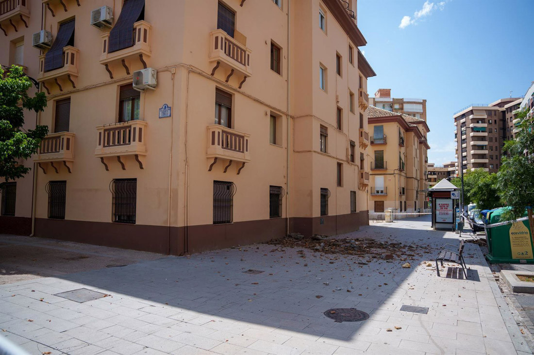Consecuencias del terremoto de magnitud 5 en edificios y viviendas de la ciudad de Granada. A 15 de agosto de 2026 en Granada (FRANCISCO J. OLMO - EUROPA PRESS)