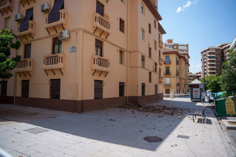Consecuencias del terremoto de magnitud 5 en edificios y viviendas de la ciudad de Granada. A 15 de agosto de 2026 en Granada (FRANCISCO J. OLMO - EUROPA PRESS)