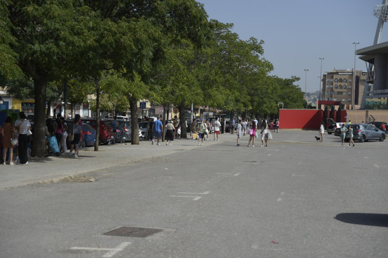 Gente en la calle tras el terremoto (GPMEDIA)