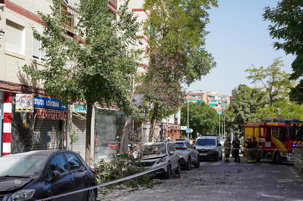 Imágenes de los destrozos causado por el terremoto en Granada este martes (ARSENIO ZURITA - EUROPA PRESS)