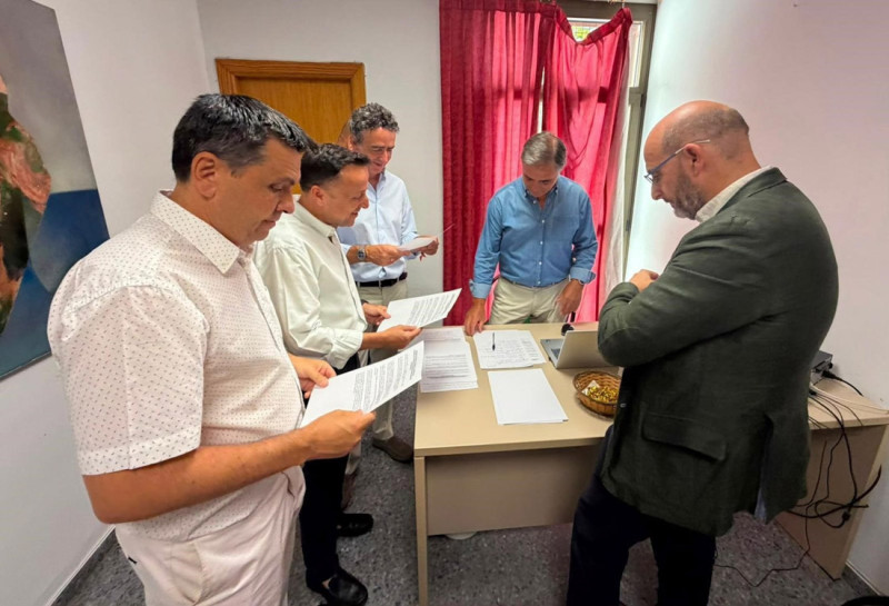 El Ayuntamiento de Granada continúa trabajando en la evaluación de los edificios y refuerza la atención y la información ampliando con horario de tarde la oficina del Zaidín (AYUNTAMIENTO DE GRANADA) El Ayuntamiento de Granada continúa trabajando en la evaluación de los edificios y refuerza la atención y la información ampliando con horario de tarde la oficina del Zaidín (AYUNTAMIENTO DE GRANADA)