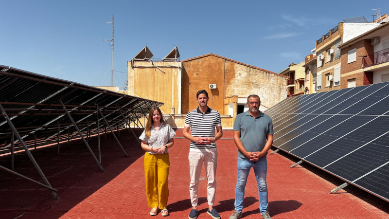 Instalación de las placas fotovoltaicas (AYTO. LANJARÓN)