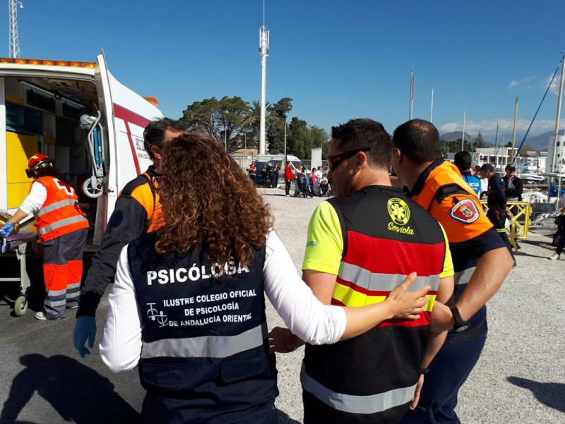 Profesionales del Grupo de Intervención Psicológica en Emergencias y Desastres (Giped) de la Junta de Andalucía durante el episodio sísmico de Granda en 2021 (COPAO)