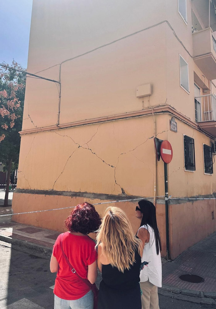 Una comitiva lorquina visita algunas de las zonas afectadas por los seísmos (AYUNTAMIENTO DE LORCA)