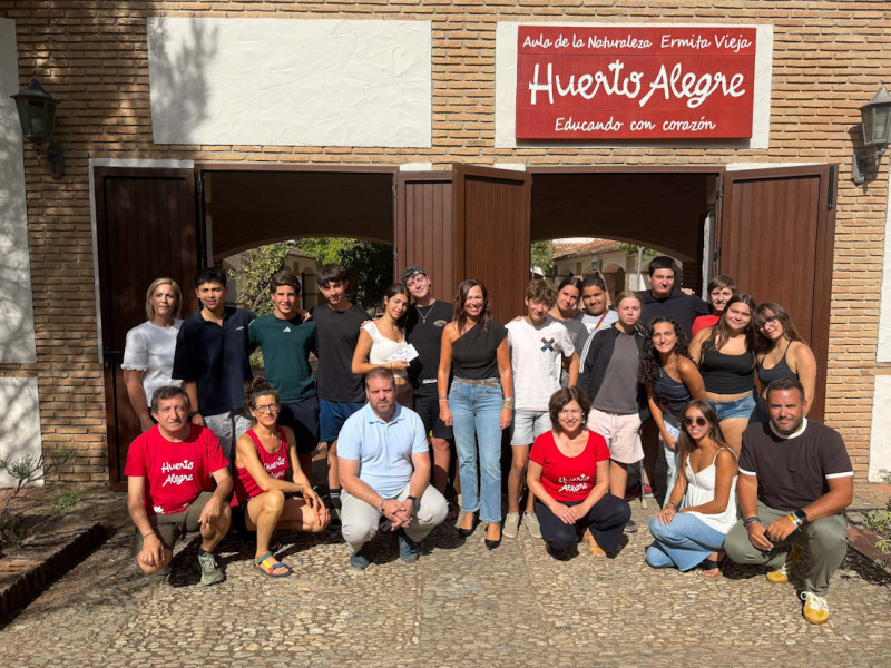 Campo de voluntariado juvenil en Dílar (JUNTA) Campo de voluntariado juvenil en Dílar (JUNTA)
