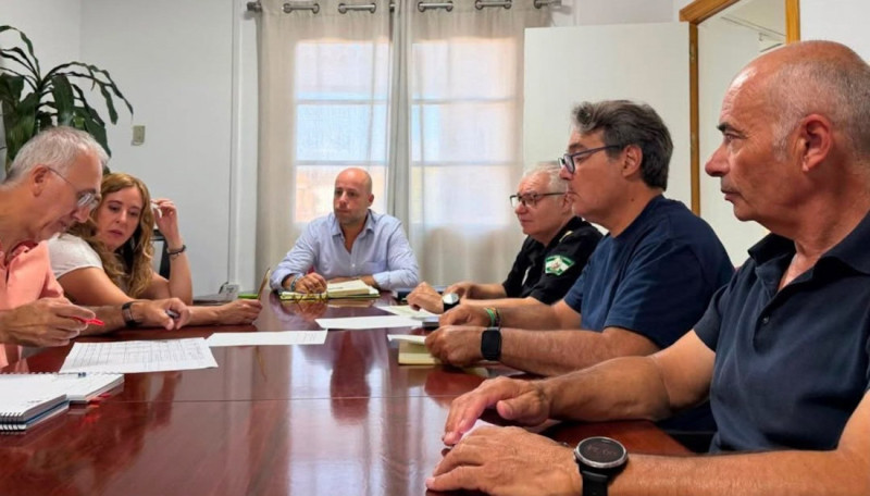 Reunión de evaluación y seguimiento de los efectos de los terremotos en Ogíjares (FB AYUNTAMIENTO DE OGÍJARES) Reunión de evaluación y seguimiento de los efectos de los terremotos en Ogíjares (FB AYUNTAMIENTO DE OGÍJARES)