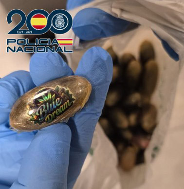 Bellota de hachís incautada (POLICÍA NACIONAL) Bellota de hachís incautada (POLICÍA NACIONAL)