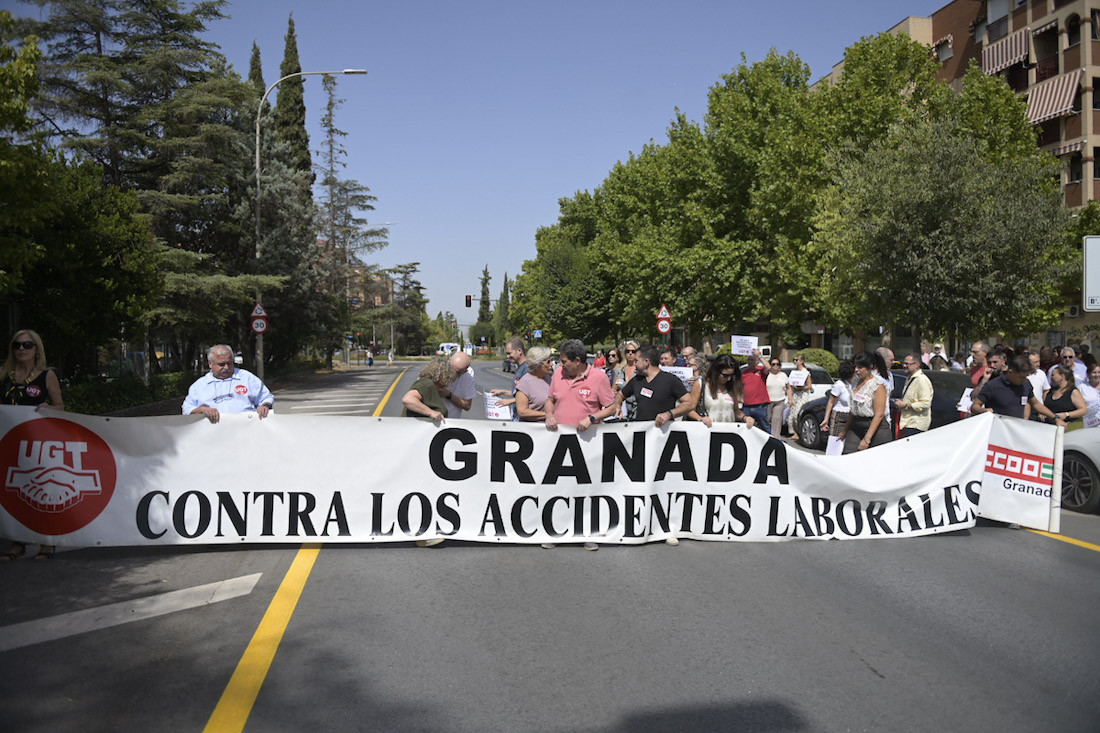 Manifestación contra el accidente laboral de Lanjarón (GPMEDIA)