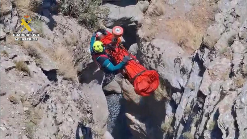 La Guardia Civil auxilia a 38 personas tras 28 rescates de montaña en Granada durante los meses de julio y agosto (GUARDIA CIVIL) La Guardia Civil auxilia a 38 personas tras 28 rescates de montaña en Granada durante los meses de julio y agosto (GUARDIA CIVIL)