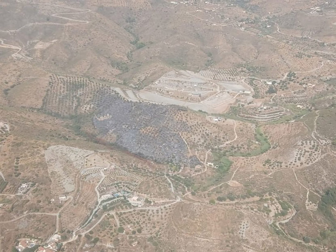 Extinguido el incendio en el paraje de la Carretera de Gorgoracha, en el término municipal de Vélez de Benaudalla (PLAN INFOCA)