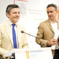 El portavoz del equipo de gobierno en el Ayuntamiento de Granada, Jorge Saavedra, y el concejal de Urbanismo, Obras Públicas y Licencias, Enrique Catalina, en una imagen de archivo (AYUNTAMIENTO DE GRANADA)