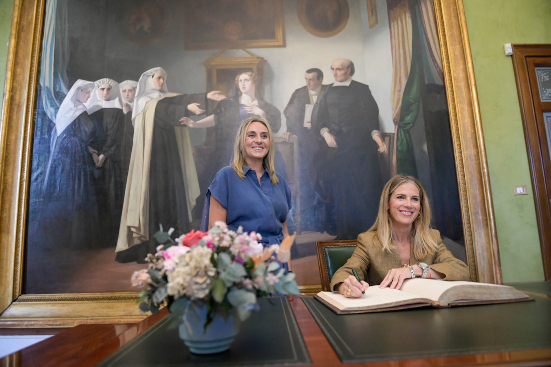 Visita de Ana Mestre al Ayuntamiento de Granada (GPMEDIA)