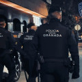 Imagen de archivo de agentes de la Policía Local de Granada en una patrulla noctura (POLICÍA LOCAL DE GRANADA)