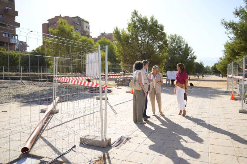 El Ayuntamiento de Granada ha iniciado las obras para la construcción del nuevo gran parque infantil inclusivo de la Avenida Federico García Lorca, en el Distrito Beiro, una actuación incluida con una inversión de 422.212 euros (AYUNTAMIENTO DE GRANADA) El Ayuntamiento de Granada ha iniciado las obras para la construcción del nuevo gran parque infantil inclusivo de la Avenida Federico García Lorca, en el Distrito Beiro, una actuación incluida con una inversión de 422.212 euros (AYUNTAMIENTO DE GRANADA)