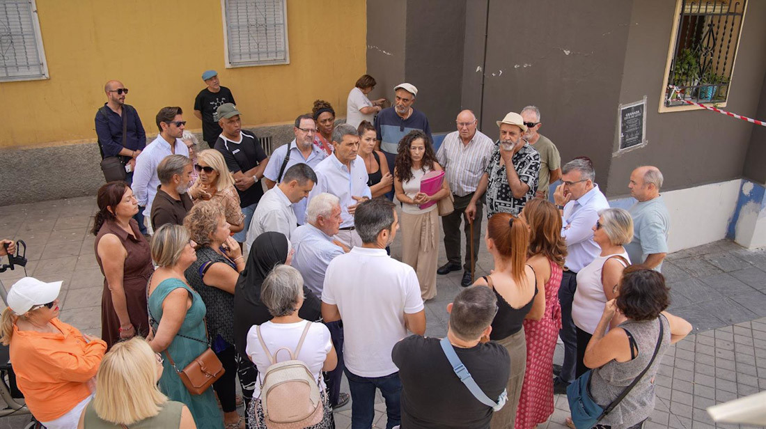 Pedro Fernández ha visitado el barrio granadino del Zaidín para informar sobre las actuaciones emprendidas por el Gobierno (DELEGACIÓN DEL GOBIERNO EN ANDALUCÍA)