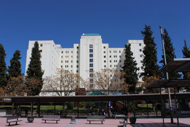 El Hospital Virgen de las Nieves de Granada se sitúa en el décimo primer puesto como uno de los mejores hospitales de alta complejidad, según un nuevo ranquin de 'Hospitales Best In Class', en el que están incluidos 39 centros del país (JUNTA)
