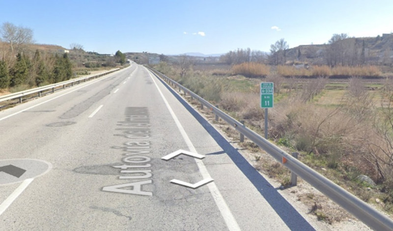 Una persona ha fallecido y otras tres han resultado heridas en un accidente de tráfico registrado en la noche de este pasado lunes en el kilómetro 11 de la carretera A-334 en el término municipal de Caniles (112) Una persona ha fallecido y otras tres han resultado heridas en un accidente de tráfico registrado en la noche de este pasado lunes en el kilómetro 11 de la carretera A-334 en el término municipal de Caniles (112)