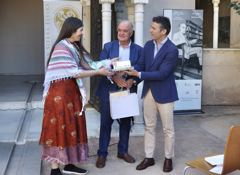 Cecilia Rodríguez recoge el III Premio Internacional de Novela Corta ‘Francisco Ayala’ (GPMEDIA)