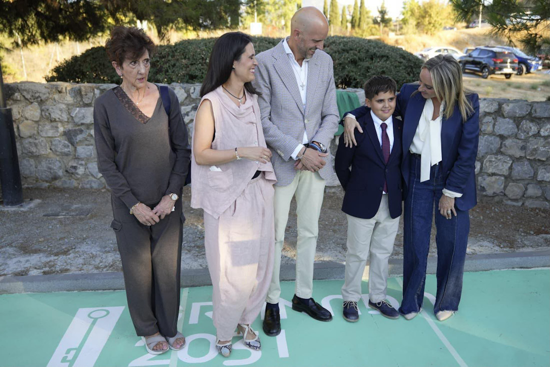 Inauguración de la pista de baloncesto (AYTO. GRANADA)