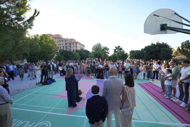 Inauguración de la pista de baloncesto (AYTO. GRANADA)