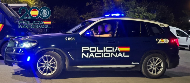 Vehículo de la Policía Nacional (POLICIA NACIONAL) Vehículo de la Policía Nacional (POLICIA NACIONAL)