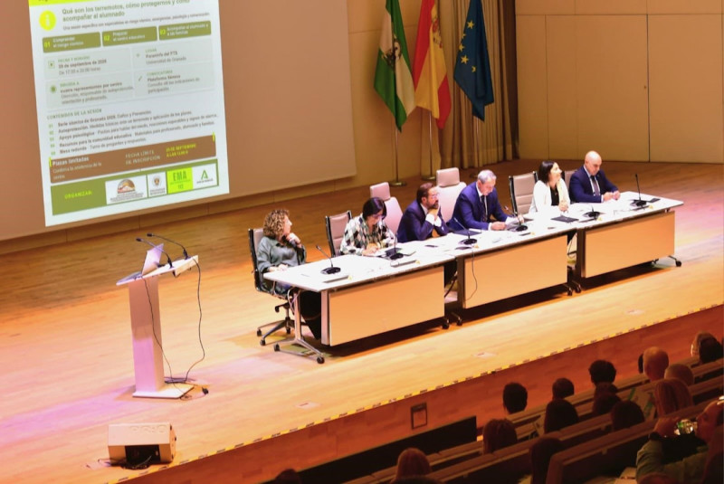 La EMA y el Instituto Andaluz de Geofísica forman a la comunidad educativa ante terremotos en una jornada que aborda la serie sísmica de Alhendín, la autoprotección en los centros escolares y la atención emocional a niños y adolescentes (JUNTA) La EMA y el Instituto Andaluz de Geofísica forman a la comunidad educativa ante terremotos en una jornada que aborda la serie sísmica de Alhendín, la autoprotección en los centros escolares y la atención emocional a niños y adolescentes (JUNTA)