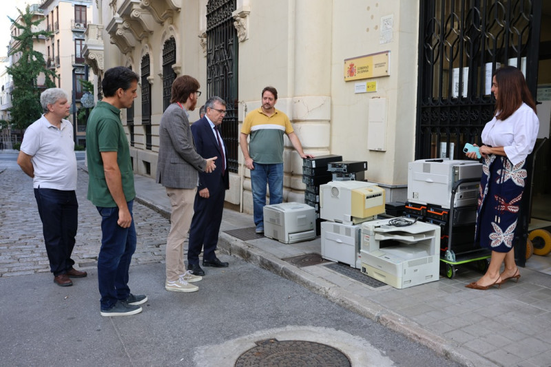 Entrega de los equipos informáticos (SUBDELEGACIÓN) Entrega de los equipos informáticos (SUBDELEGACIÓN)