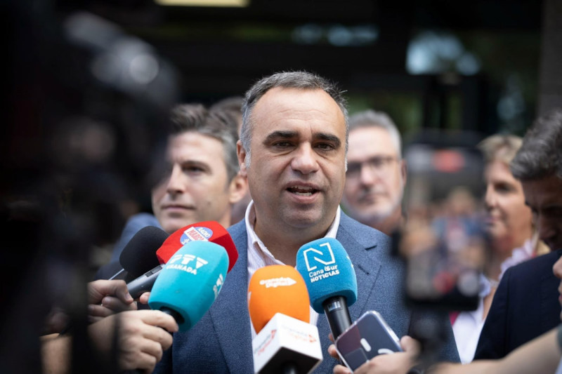 Francis Rodríguez, del PP de Granada, atendiendo a los medios en una imagen de archivo (PP DE GRANADA)