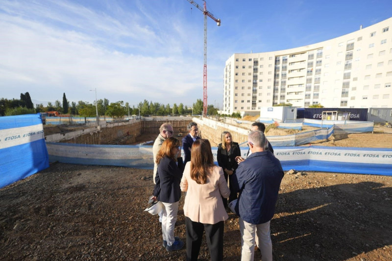 La alcaldesa de Granada, Marifrán Carazo, visita las obras de la promoción Bazán Rosaleda (AYUNTAMIENTO DE GRANADA) La alcaldesa de Granada, Marifrán Carazo, visita las obras de la promoción Bazán Rosaleda (AYUNTAMIENTO DE GRANADA)