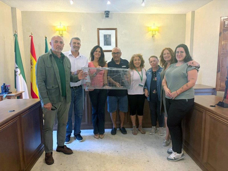 Entrega de las jaulas (COLVET) Entrega de las jaulas (COLVET)