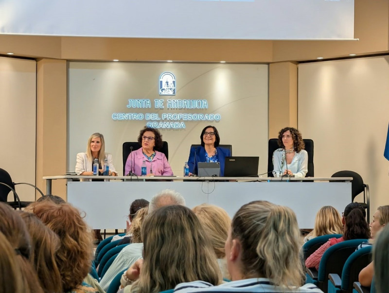 La Delegación Territorial de Educación de la Junta de Andalucía en Granada aborda con los centros de Infantil de cero a tres años las prioridades del nuevo curso (JUNTA) La Delegación Territorial de Educación de la Junta de Andalucía en Granada aborda con los centros de Infantil de cero a tres años las prioridades del nuevo curso (JUNTA)