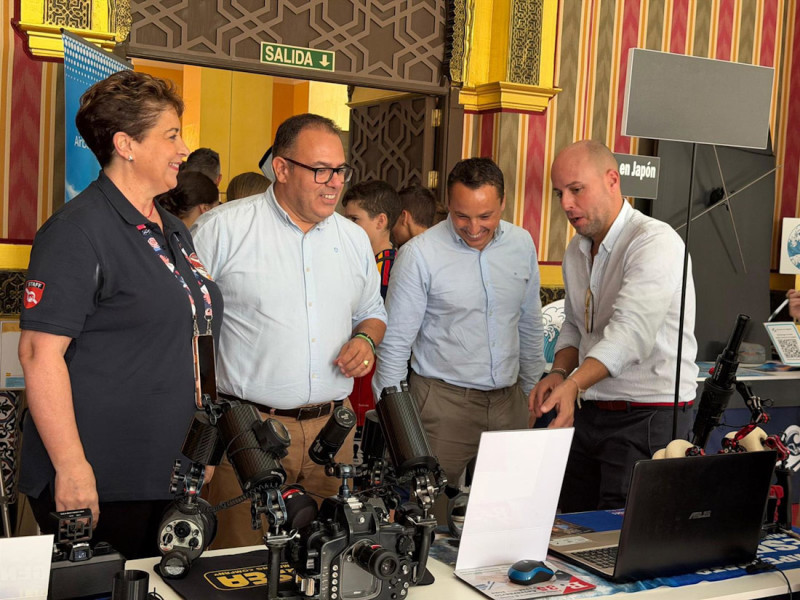 El salón aborda durante sus tres jornadas diferentes aspectos relacionados con el buceo, desde el material y las actividades hasta la formación, la seguridad y la innovación (AYUNTAMIENTO DE ALMUÑÉCAR) El salón aborda durante sus tres jornadas diferentes aspectos relacionados con el buceo, desde el material y las actividades hasta la formación, la seguridad y la innovación (AYUNTAMIENTO DE ALMUÑÉCAR)