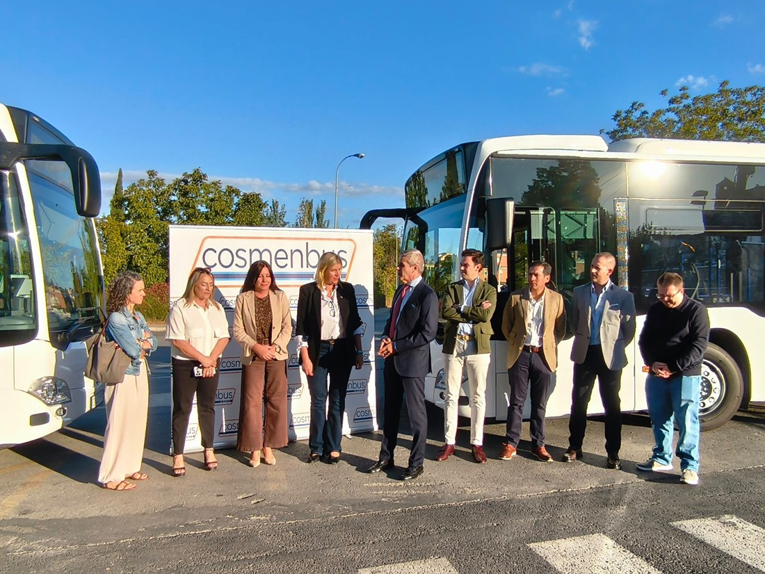 Presentación de los autobuses híbridos (JUNTA)