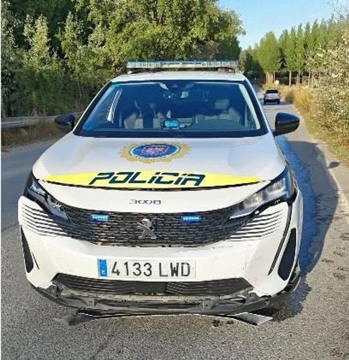 El conductor del vehículo ahora detenido realizó una huída a toda velovidad el pasado 8 de octubre cuando transportaba drogas a bordo y embistió a una patrulla de la Policía Local de Íllora (POLICÍA LOCAL DE ÍLLORA)