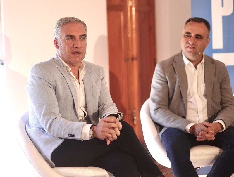 Encuentro de Elías Bendodo con jovenes emprendedores (GPMEDIA)