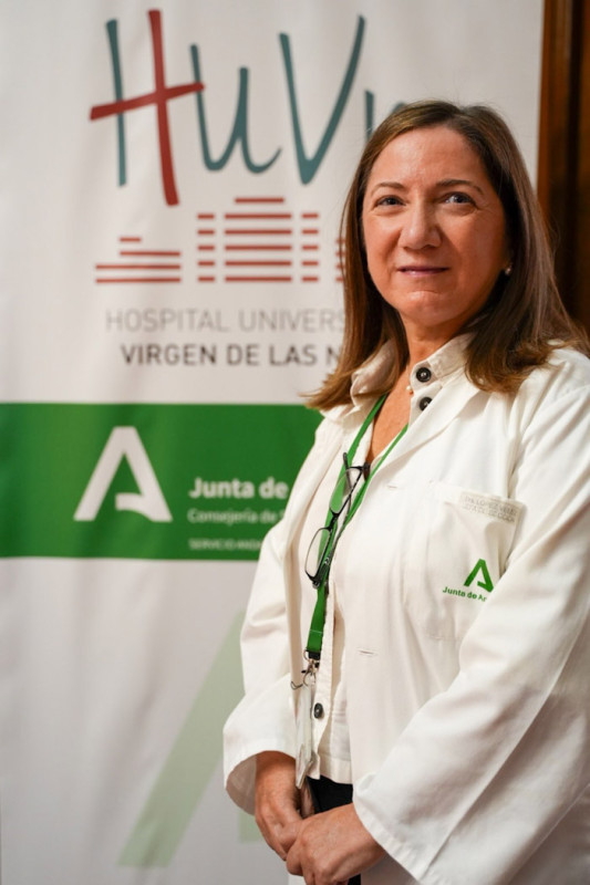 El Hospital Universitario Virgen de las Nieves de Granada tiene como nueva directora gerente a la hasta ahora jefa de sección de Análisis Clínicos del centro hospitalario granadino, María del Señor López Vélez (JUNTA)