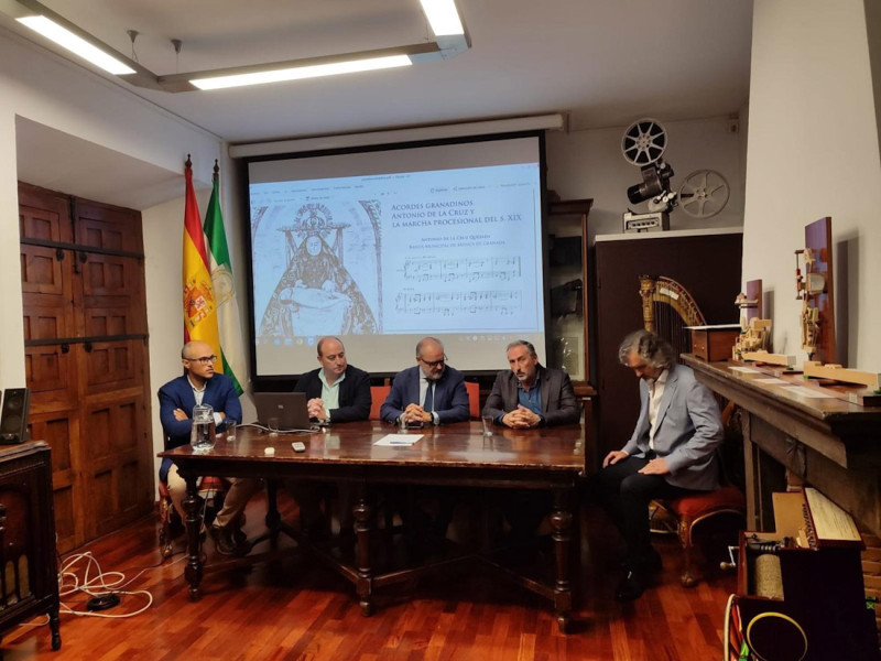 Imagen de la presentación de un trabajo audiovisual del Centro de Documentación Musical de Andalucía (JUNTA DE ANDALUCÍA) Imagen de la presentación de un trabajo audiovisual del Centro de Documentación Musical de Andalucía (JUNTA DE ANDALUCÍA)