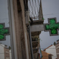 Termómetro exterior de una farmacia (ADRIÁN IRAGO - EUROPA PRESS)