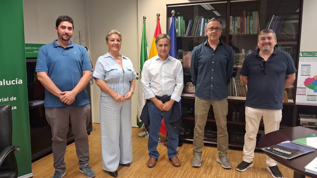 Asistentes a la reunión en la Delegación Territorial de Granada (ALJISUR)