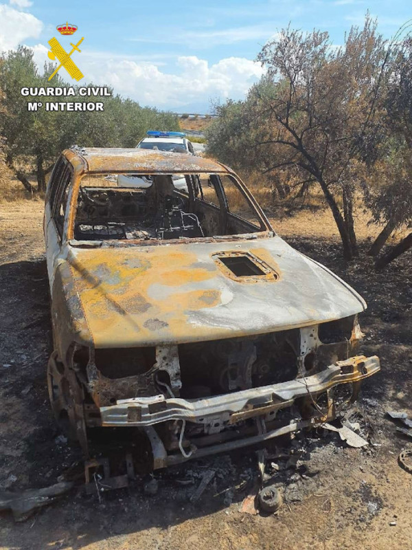Coche quemado (GUARDIA CIVIL)