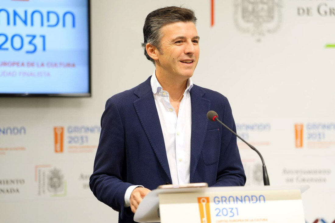 El concejal portavoz del equipo de gobierno del Ayuntamiento de Granada, Jorge Saavedra, en rueda de prensa tras la Junta de Gobierno Local (AYUNTAMIENTO DE GRANADA)