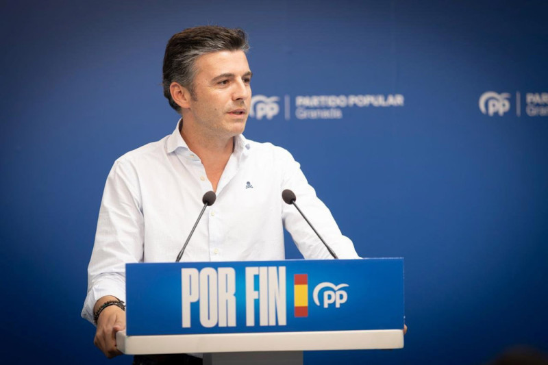 El Partido Popular ha designado al actual teniente de alcalde del Ayuntamiento de Granada y secretario general del PP provincial, Jorge Saavedra Requena, como cabeza de lista al Congreso de los Diputados )PP GRANADA) El Partido Popular ha designado al actual teniente de alcalde del Ayuntamiento de Granada y secretario general del PP provincial, Jorge Saavedra Requena, como cabeza de lista al Congreso de los Diputados )PP GRANADA)