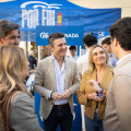 El cabeza de lista del PP de Granada al Congreso, Jorge Saavedra, junto a la alcaldesa, Marifrán Carazo (PP DE GRANADA)