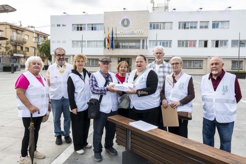 Recogida firmas en Armilla (AYTO. ARMILLA)