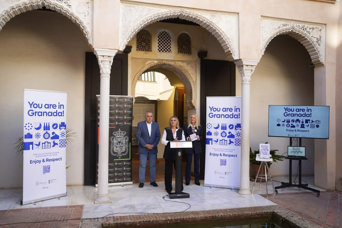 La alcaldesa de Granada, Marifrán Carazo, presenta la campaña 'Enjoy & Respect'(AYUNTAMIENTO DE GRANADA)